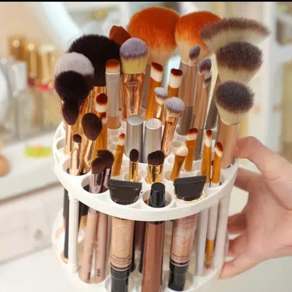 Makeup pallets different prices accessories - Picture 8 of 16